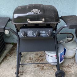 Grill With Propane Tanks 