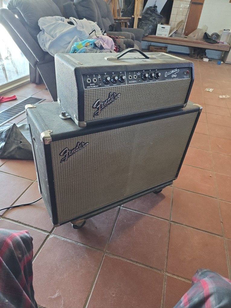 Bassman Amp With Speakers