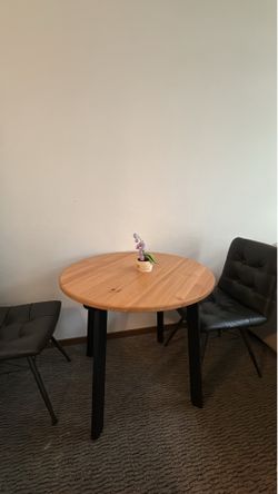 Table and 2 chairs