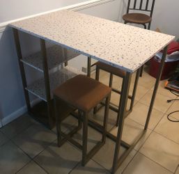 Novagratz  Pub Style Table and Stools