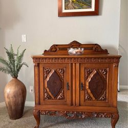Vintage Burl Walnut & Solid Oak Jacobean Revival Cabinet/Entry Piece/Bar/Storage - Denmark-Great Condition
