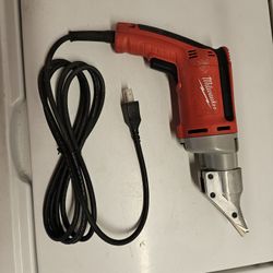 Milwaukee double cuts