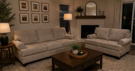 Broyhill Sofa & Loveseat Set