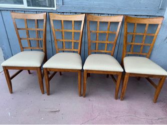 Set of 4 Wooden Dining Chairs In Good Condition All Chairs Have New Upholstery On It