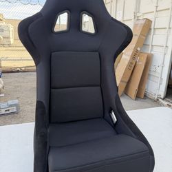 Universal seat
