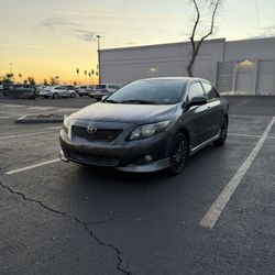 Toyota Corolla Sedan S