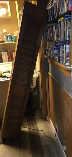 Folding doors upper track included