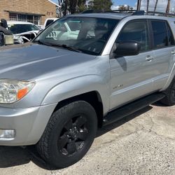 2004 Toyota 4Runner V-8   4x4 