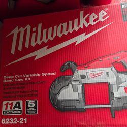 Milwaukee Deep Cut Bandsaw