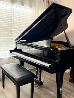 Beautiful Cline Baby Grand Piano (Model CG52) – Excellent Condition