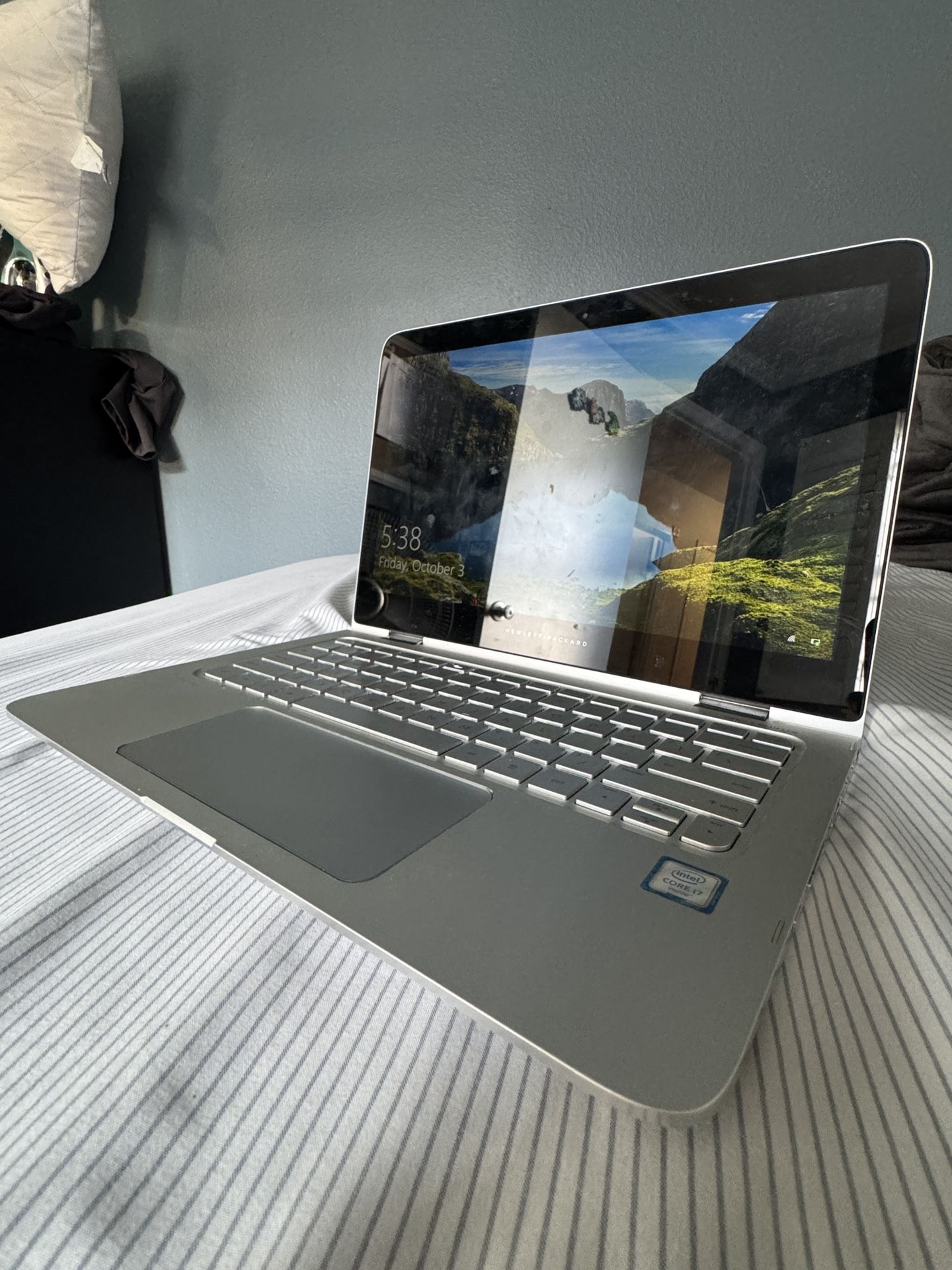 HP Spectre x360 Touchscreen Laptop 512GB SSD Intel i7 8GB RAM