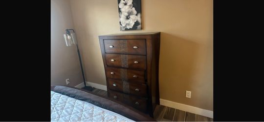 Queen Bedroom 4-Piece Set - Bed Frame, 5-Drawer Chest & 2 Nightstands