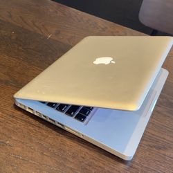 13” Apple MacBook Pro 16GB CORE I5, 500GB HDD $220
