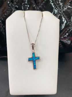 Silver cross pendant in Australian opal with silver chain 18”
