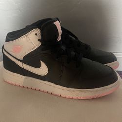 Air Jordans 1 “Arctic Punch”