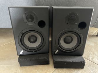 Event TR-5 5 inch studio monitor speakers
