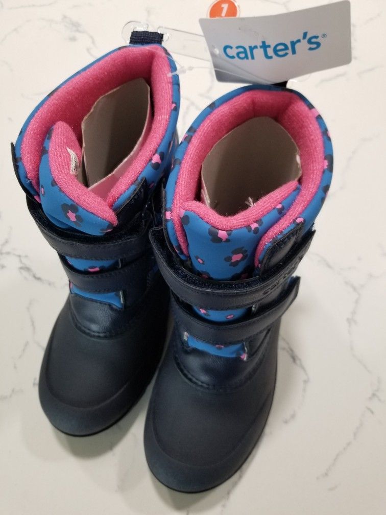  Snow boots 