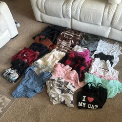 Girls Clothes 