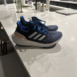 Men’s Adidas Ultra Boost. New Just Tried In In House Size 8.5