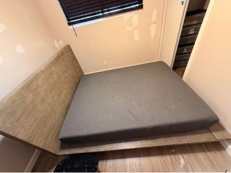 Whole queen size bedroom set