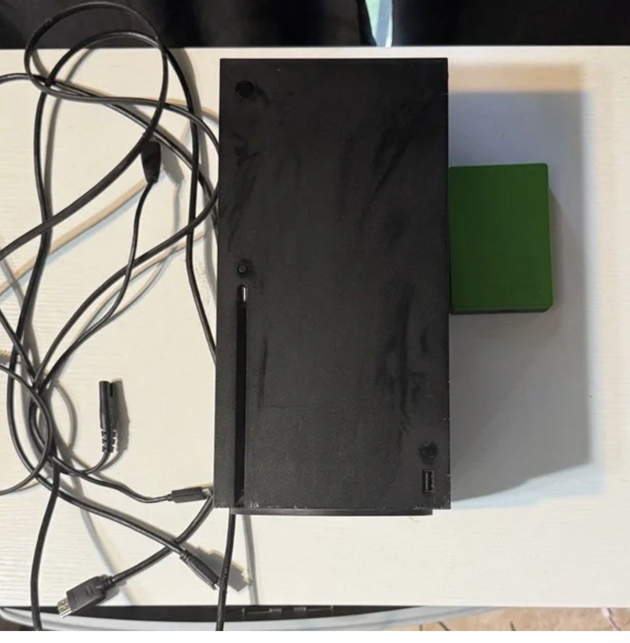 Xbox Series X (Perfect Condition includes Cords/Controller)