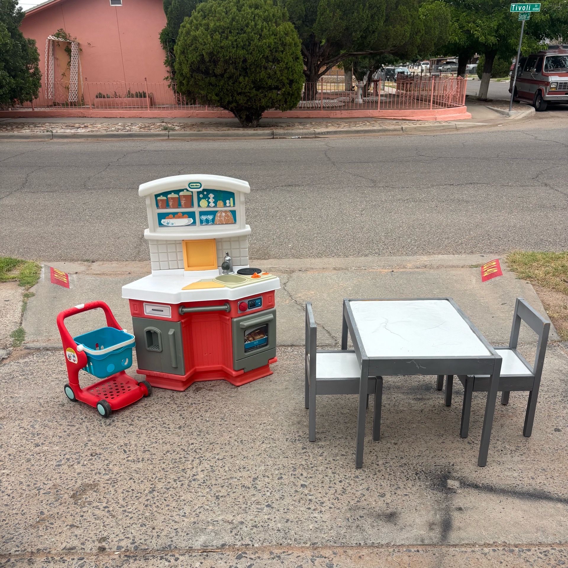 Kitchen toy / table ... all $40