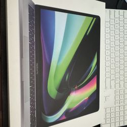 Macbook Pro M1 Box