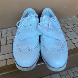 FootJoy Women’s 9 1/2 Wide SoftJoys White Lace-Up Golf Shoes with Wingtips and Kiltie Fringe
