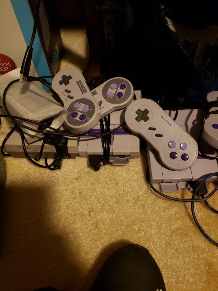 3-entertainment-systems-two-actual-nintendo-other-is-a-821-in-1-game