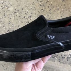 VANS BLACKOUT SUEDE Size 11.5 💥NEW💥 $60.00