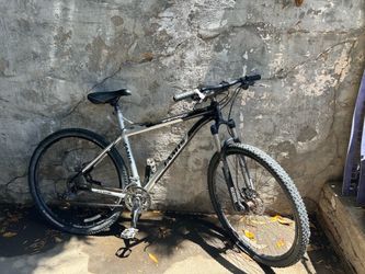 Jamis Durango 29 mountain bike