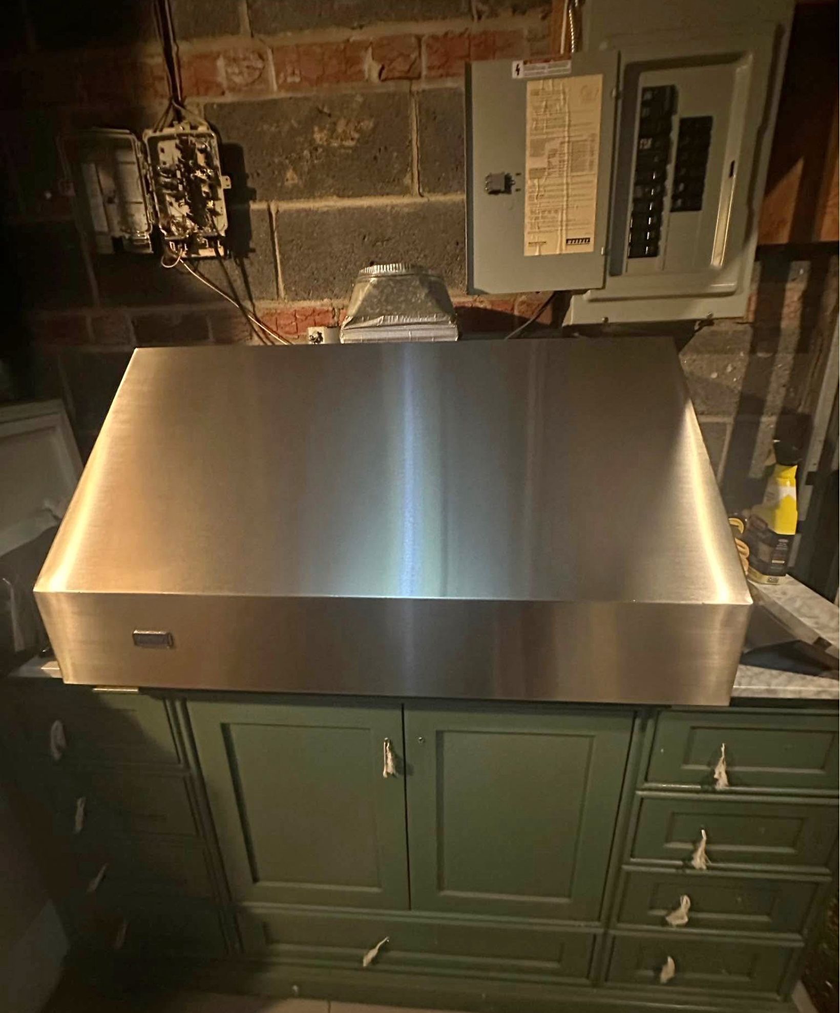 Viking 36” Stainless Steel Range Hood – Like New! – Local Delivery Available