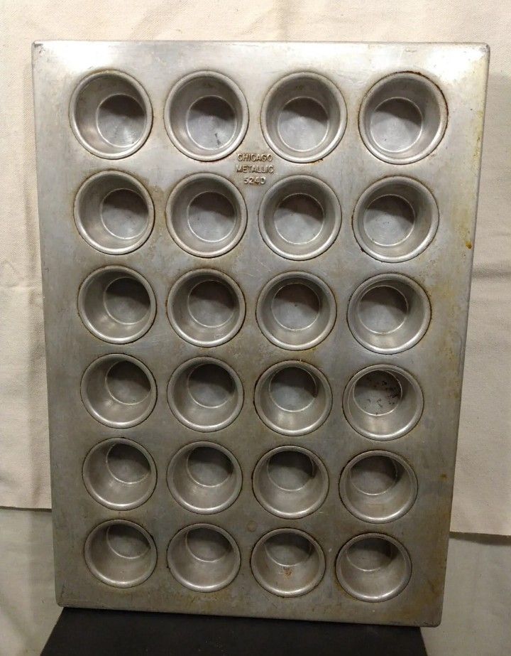 Chicago Metallic 24 Mini Muffin Pan
