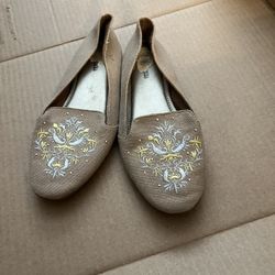 Neiman Marcus Embroidered Slip On Loafers Size 7.5 M