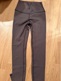 Authentic Alo yoga houndstooth leggings Xs