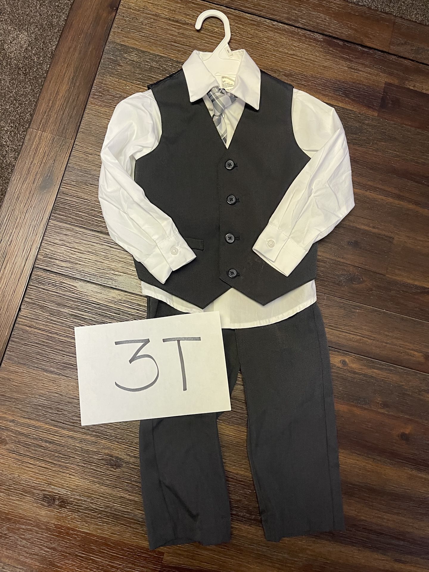 VAN HEUSEN BOYS SET SIZE 3T
