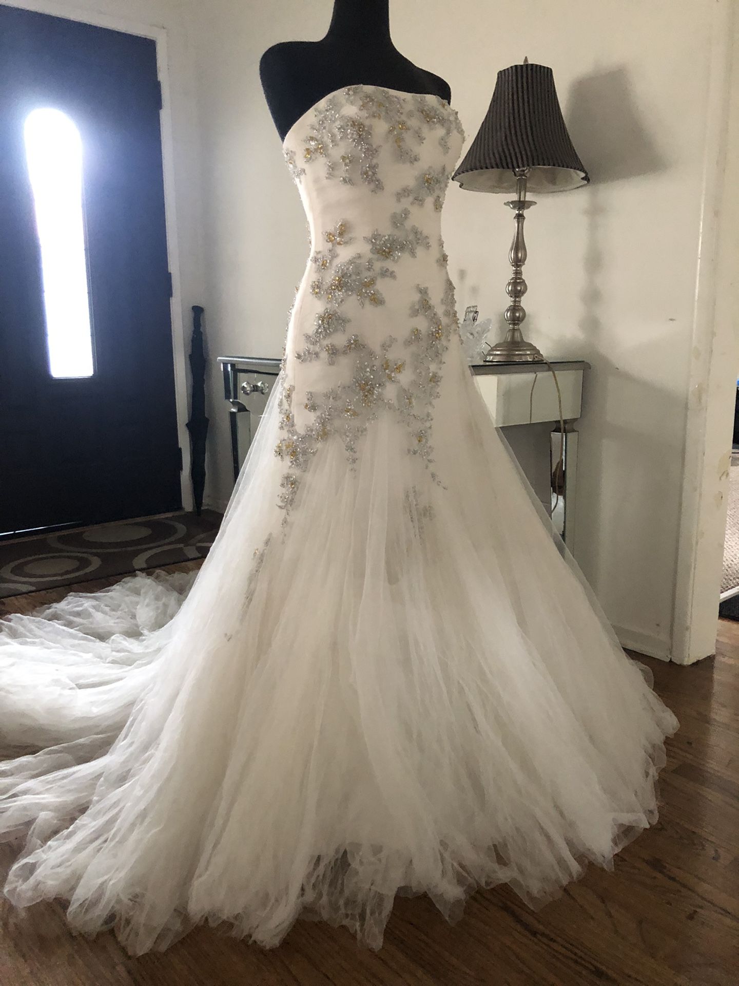 Liquidation Sale ! Weeding And Quinceañera Dresses 