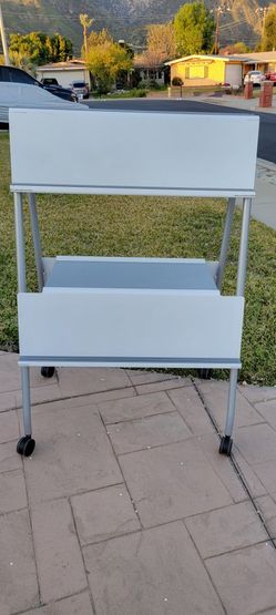 Steelcase Verb Whiteboard Easel