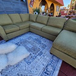 Beautiful Living Room Sectional With Lounge Luxury Furniture Olive Green Color Like New Furniture Totally Deep Clean Good Condition