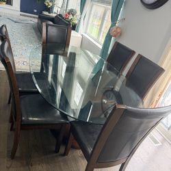 6 Seater Dining Table Set (with 2 Extra Chairs)