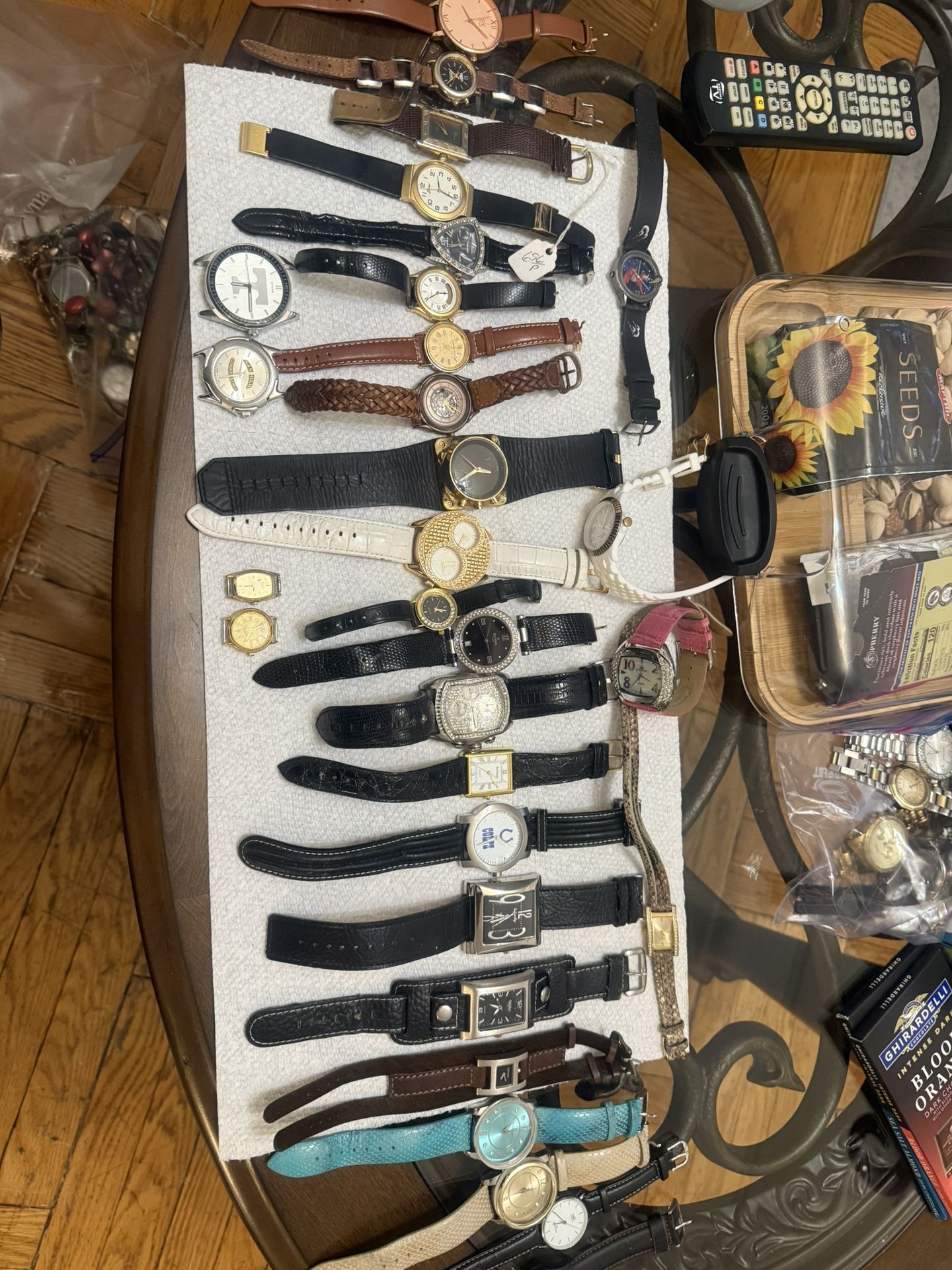 Vintage Lot Of 35 Mens&Womans Watch Untested, Invicta,Swatch,Casio,Citizen,Dakot