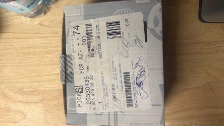 Genuine Mercedes C class w204 parking brake shoes set