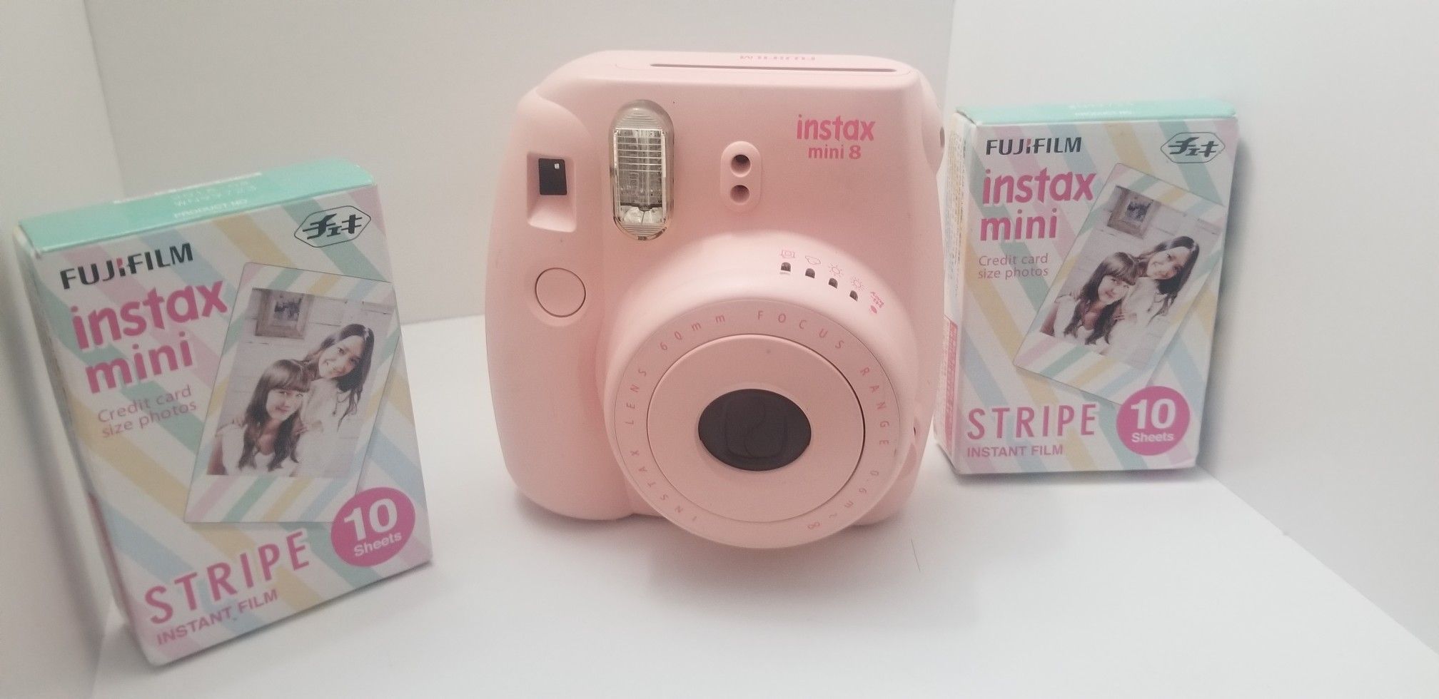 Fujifilm instax mini 8 with 2 unopened film