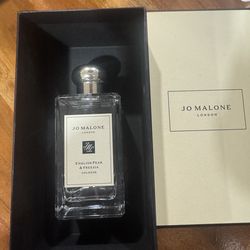 Jo Malone English pear & Preesia