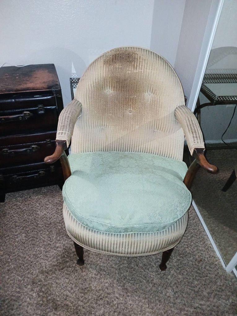 Antique Accent Arm Chair Needs TLC Sturdy