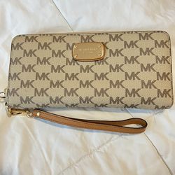 Michael Kors wallet