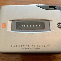 VINTAGE! General Electric (GE) Handheld Cassette Recorder