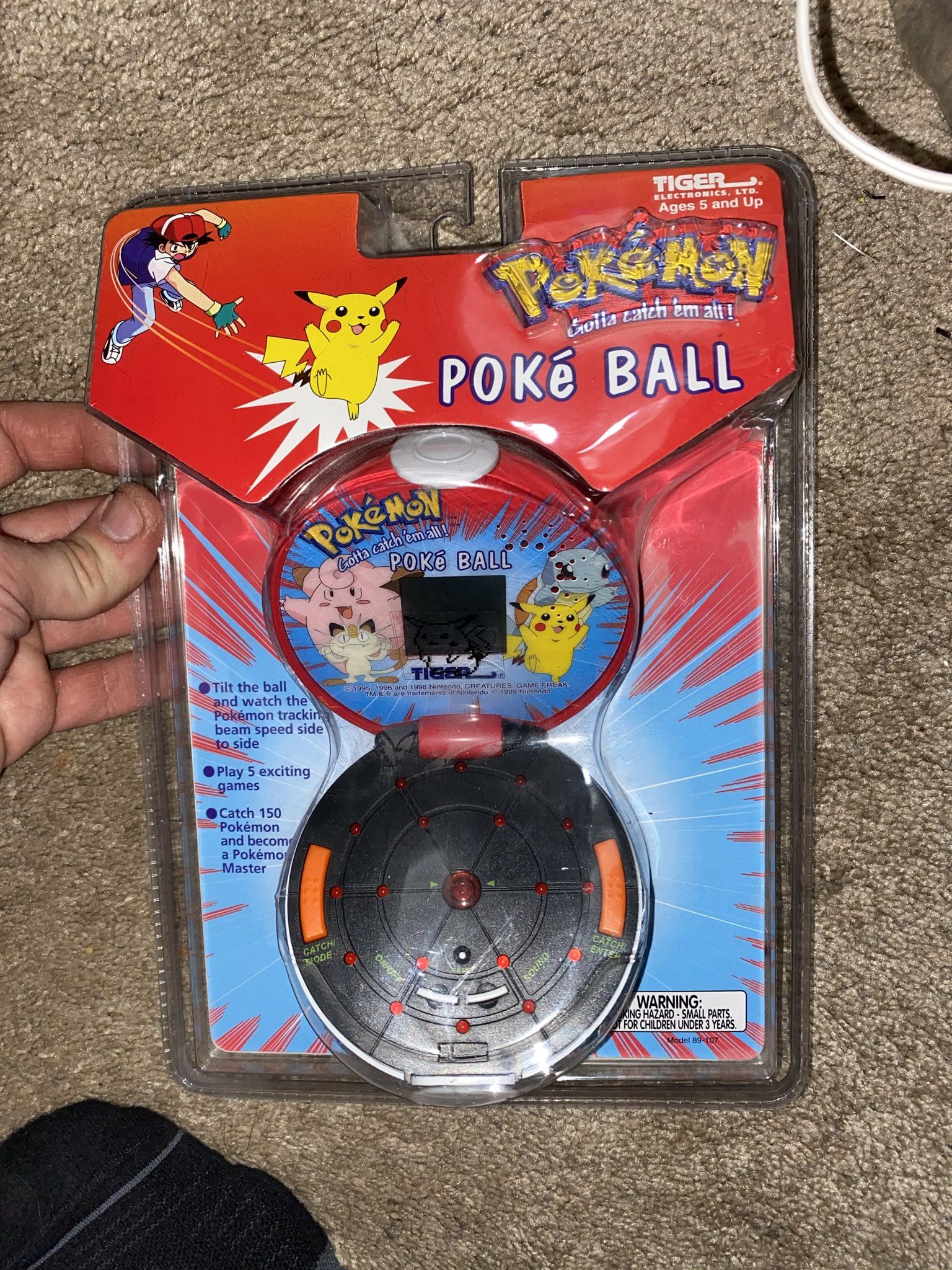 Pokemon Poké Ball Electronic Handheld Game From 1998
