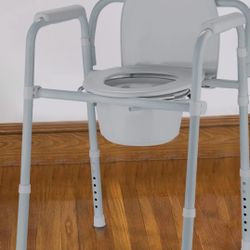 Commode 