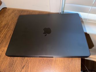 Like NEW - M4 pro MacBook pro laptop 24 GB RAM